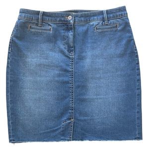 Talbots Petites Denim Skirt Sz 10 P Blue Jean Distressed Frayed Hem Stretch